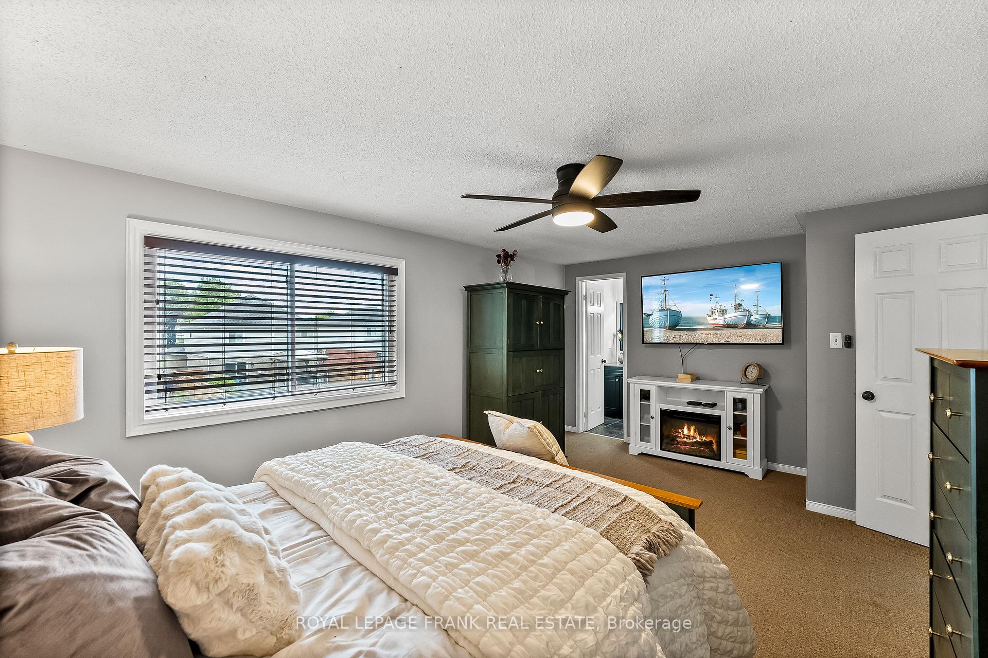 Photo 15 of 42 Mann Street, Clarington, Bowmanville — HOMEH