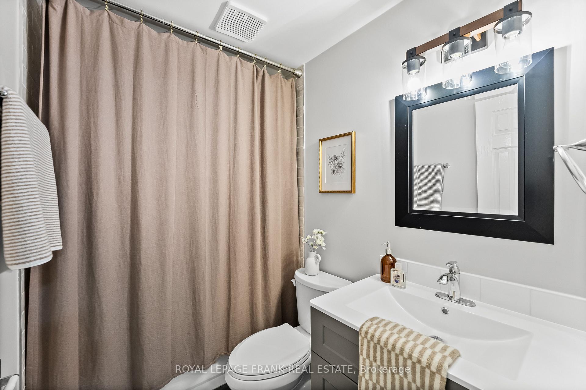 Photo 19 of 42 Mann Street, Clarington, Bowmanville — HOMEH
