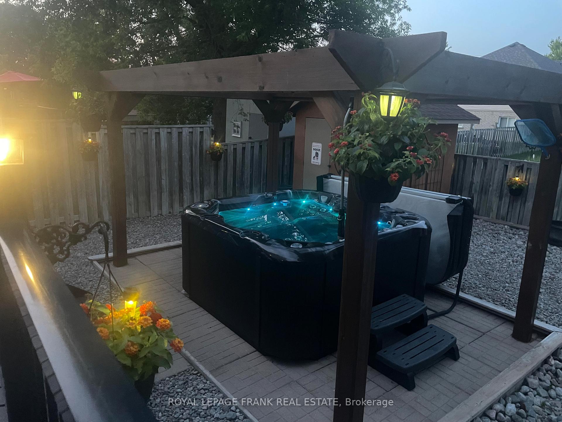 Photo 44 of 42 Mann Street, Clarington, Bowmanville — HOMEH