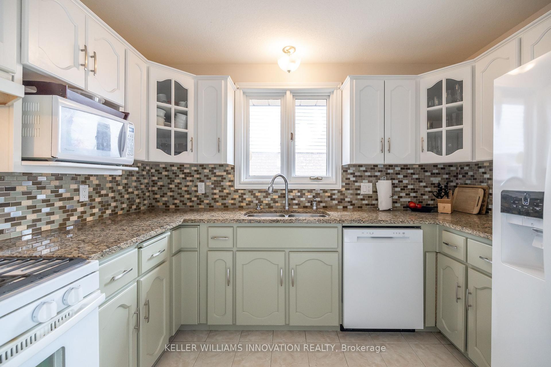 Photo 32 of 28 Peartree Crescent, Guelph, Willow West/Sugarbush/West Acres — HOMEH