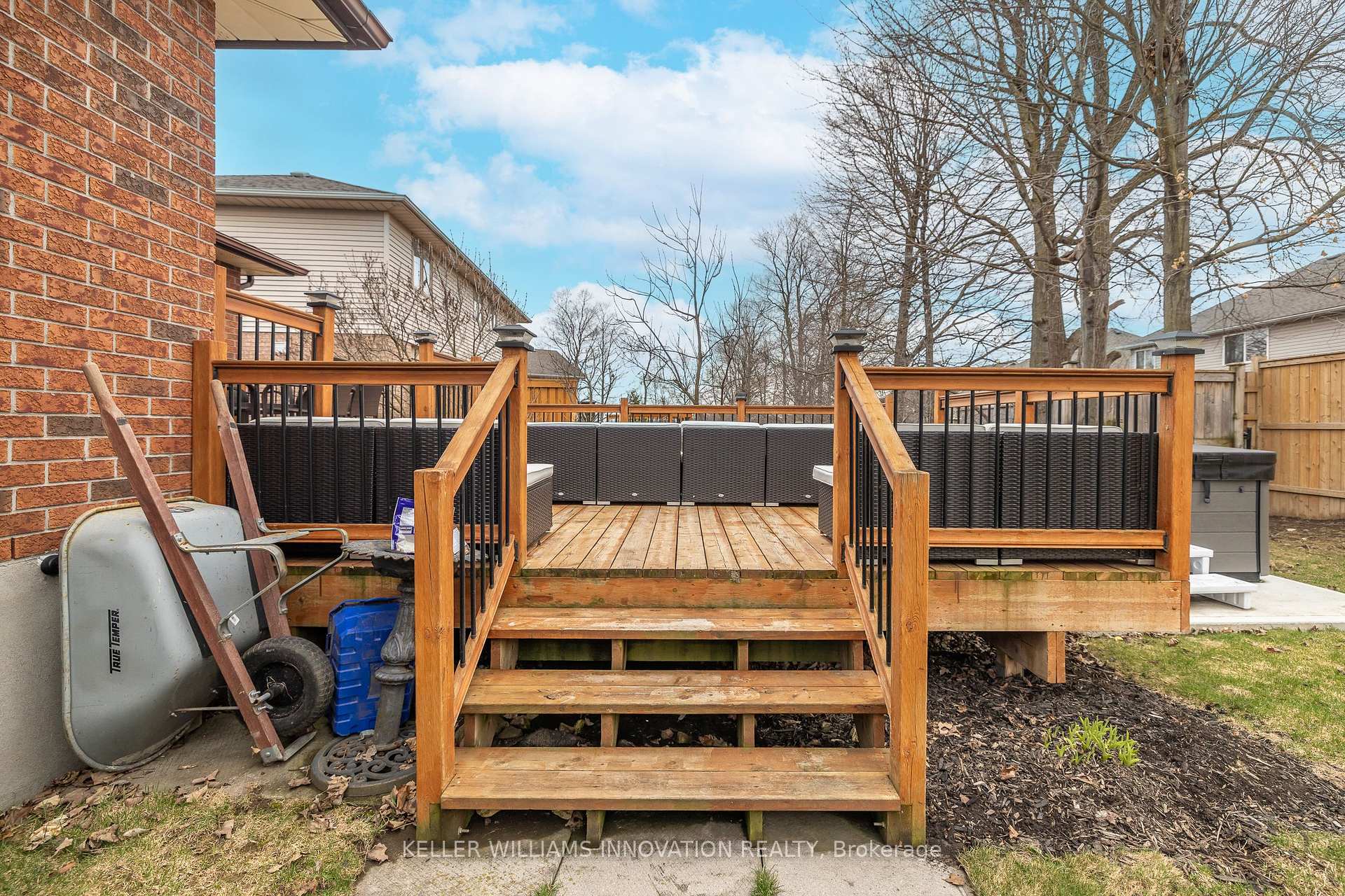 Photo 46 of 28 Peartree Crescent, Guelph, Willow West/Sugarbush/West Acres — HOMEH