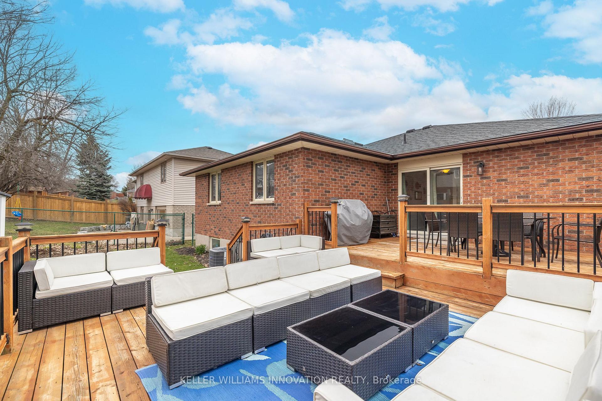 Photo 47 of 28 Peartree Crescent, Guelph, Willow West/Sugarbush/West Acres — HOMEH