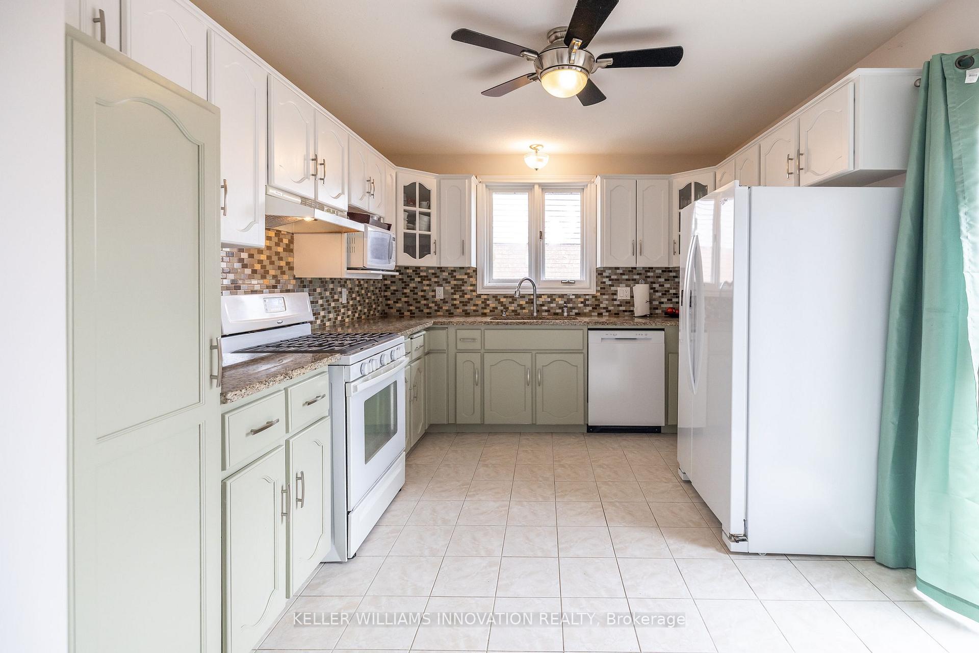 Photo 12 of 28 Peartree Crescent, Guelph, Willow West/Sugarbush/West Acres — HOMEH