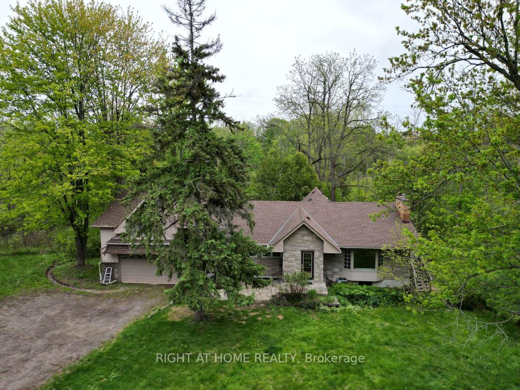 Photo 1 of 144 Wellington Street, Hamilton, Waterdown — HOMEH