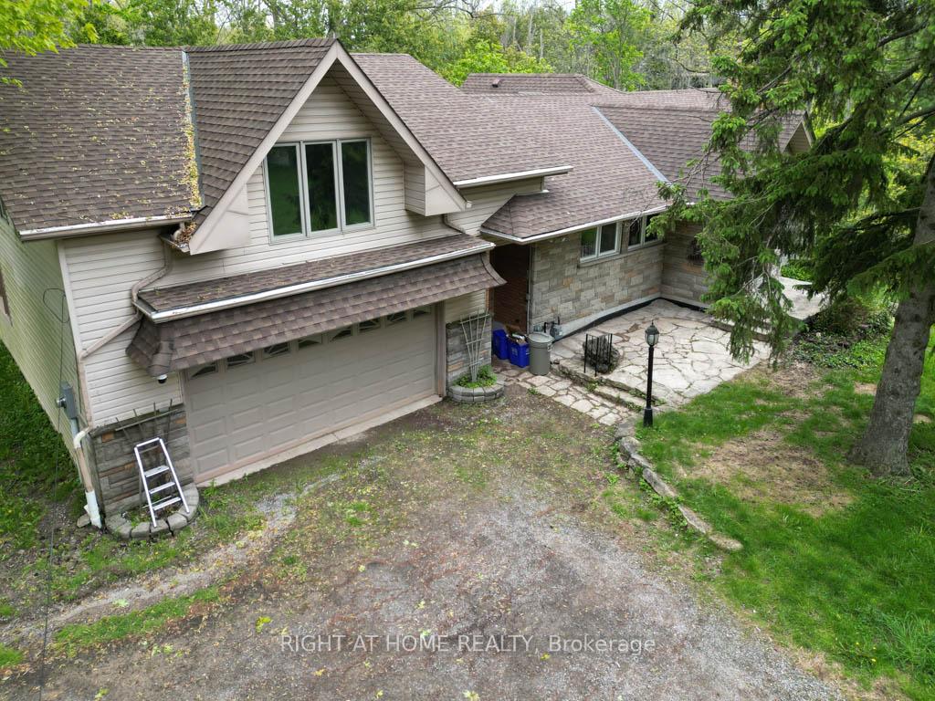 Photo 4 of 144 Wellington Street, Hamilton, Waterdown — HOMEH
