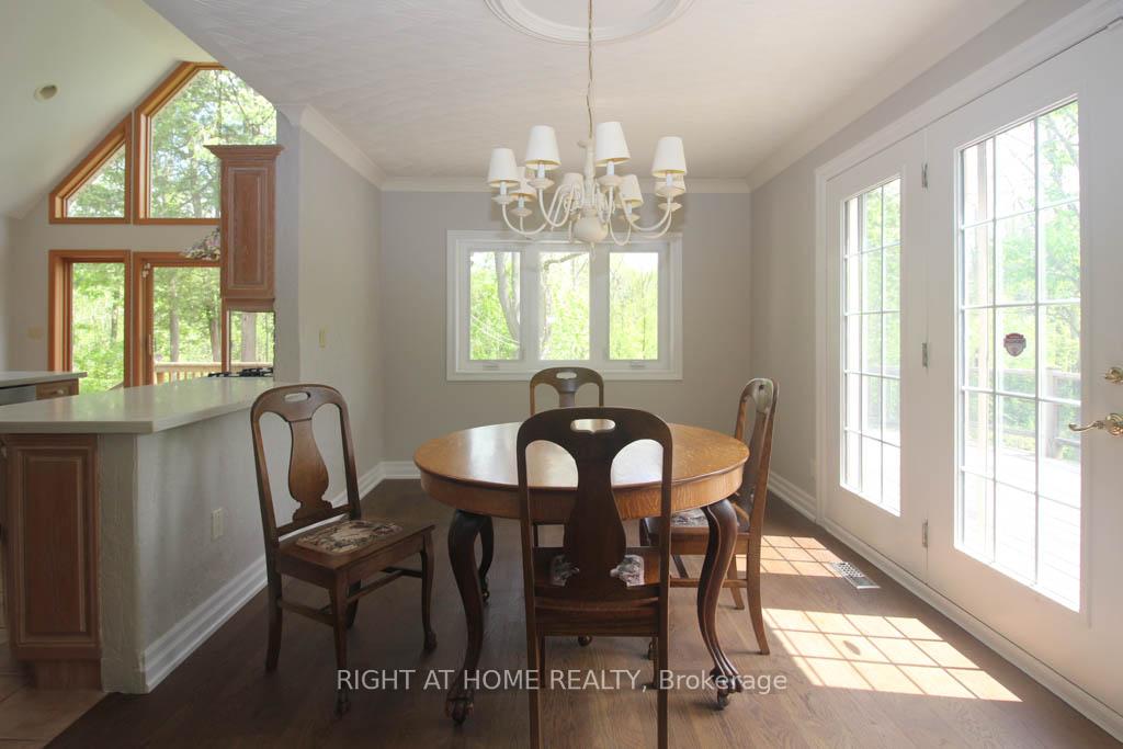 Photo 17 of 144 Wellington Street, Hamilton, Waterdown — HOMEH