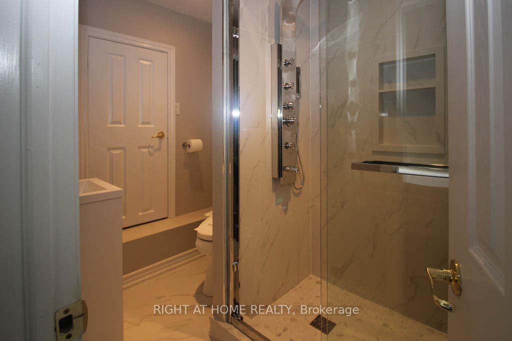 Photo 24 of 144 Wellington Street, Hamilton, Waterdown — HOMEH