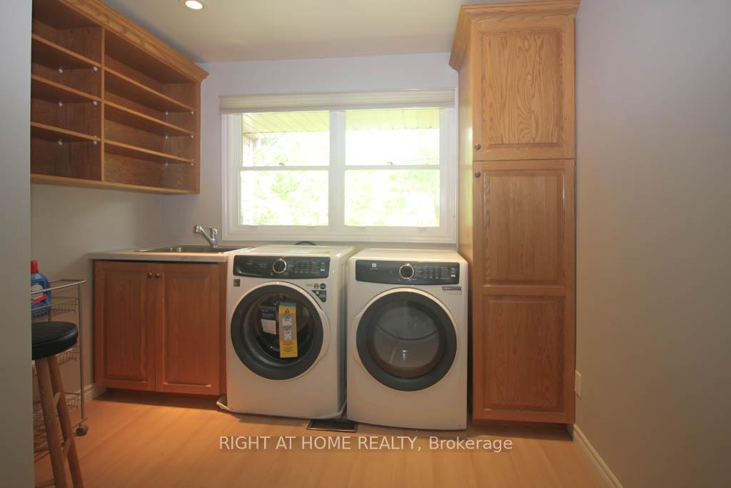 Photo 25 of 144 Wellington Street, Hamilton, Waterdown — HOMEH