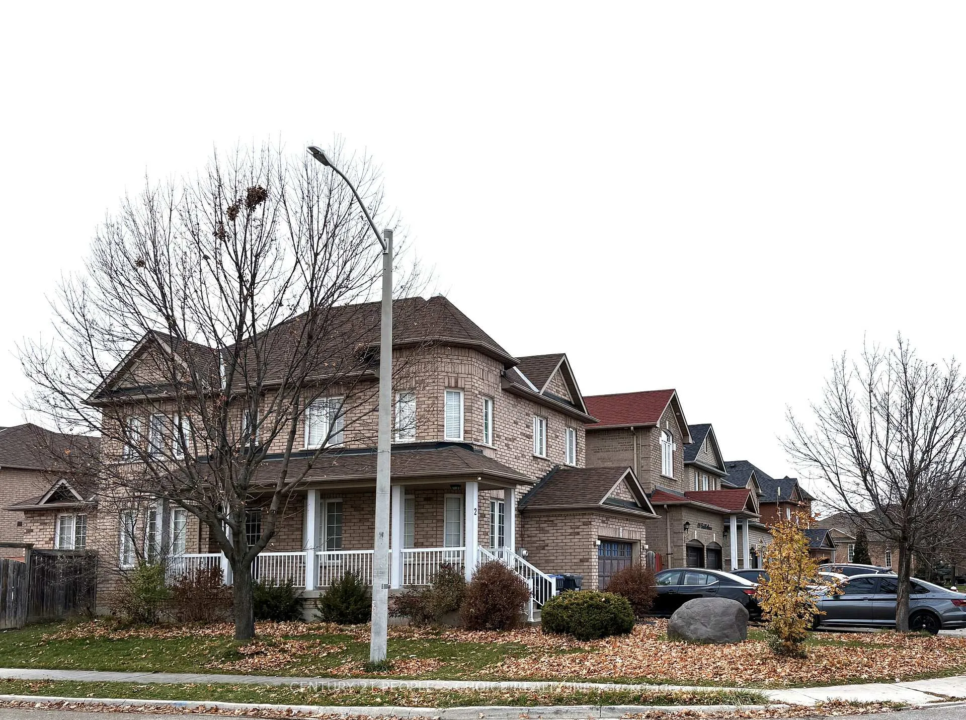 Photo 12 of 2 Fallstar Crescent, Brampton, Fletcher's Meadow — HOMEH