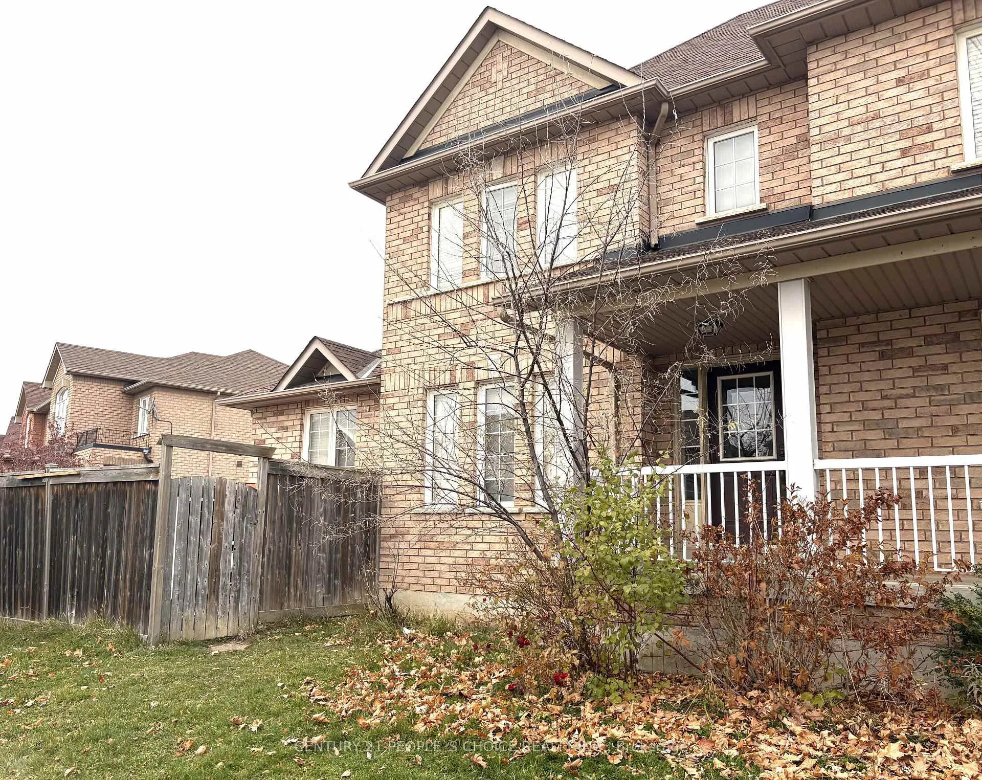 Photo 16 of 2 Fallstar Crescent, Brampton, Fletcher's Meadow — HOMEH