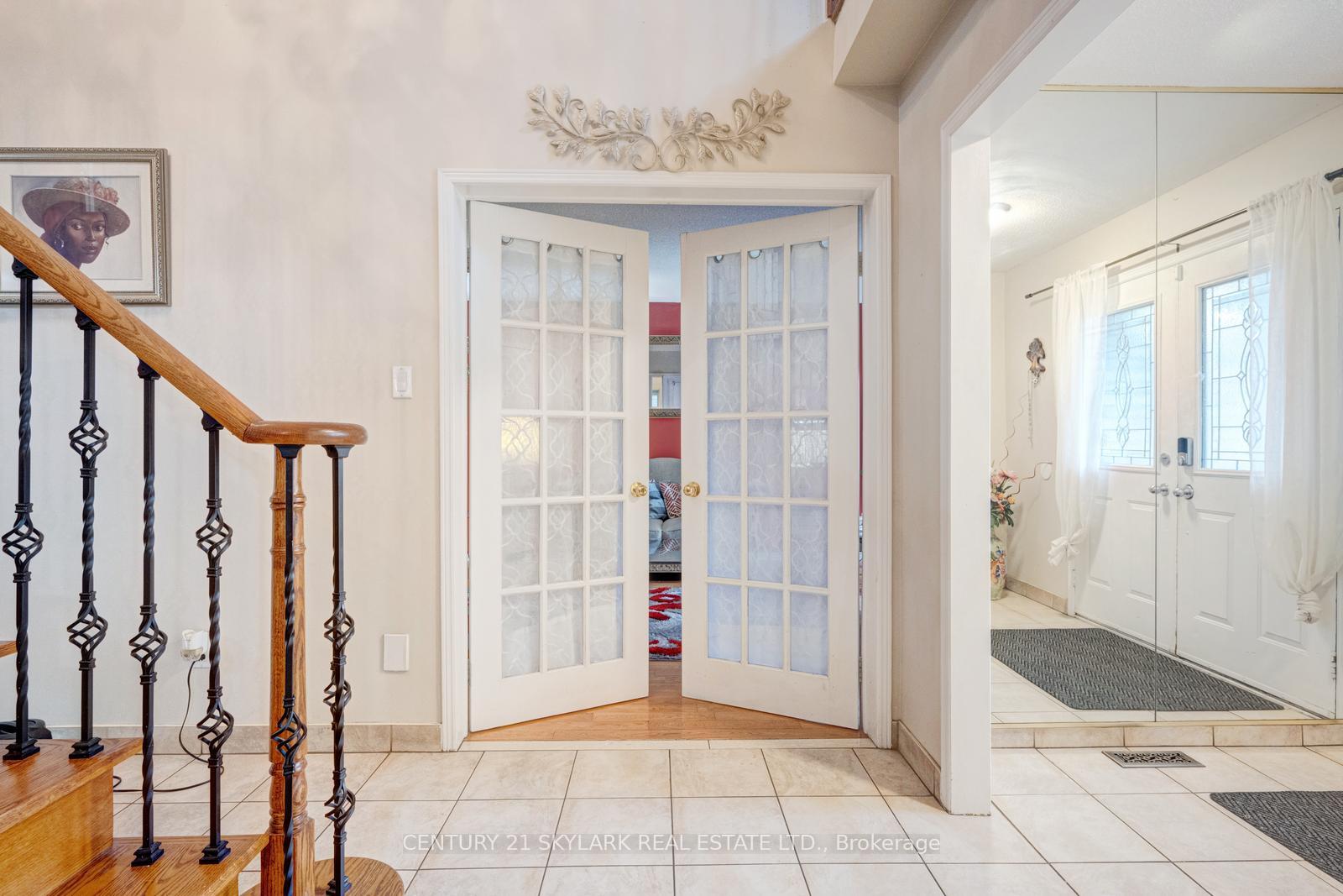 Photo 10 of 30 Wexford Road, Brampton, Heart Lake West — HOMEH