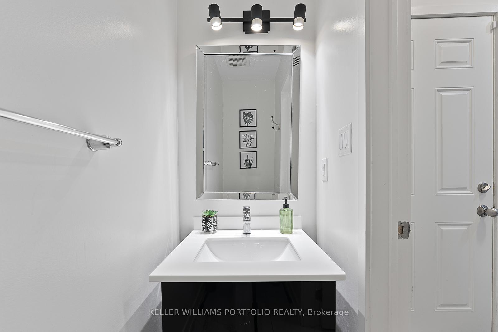 Photo 10 of 222 Squire Crescent, Oakville, Glenorchy — HOMEH