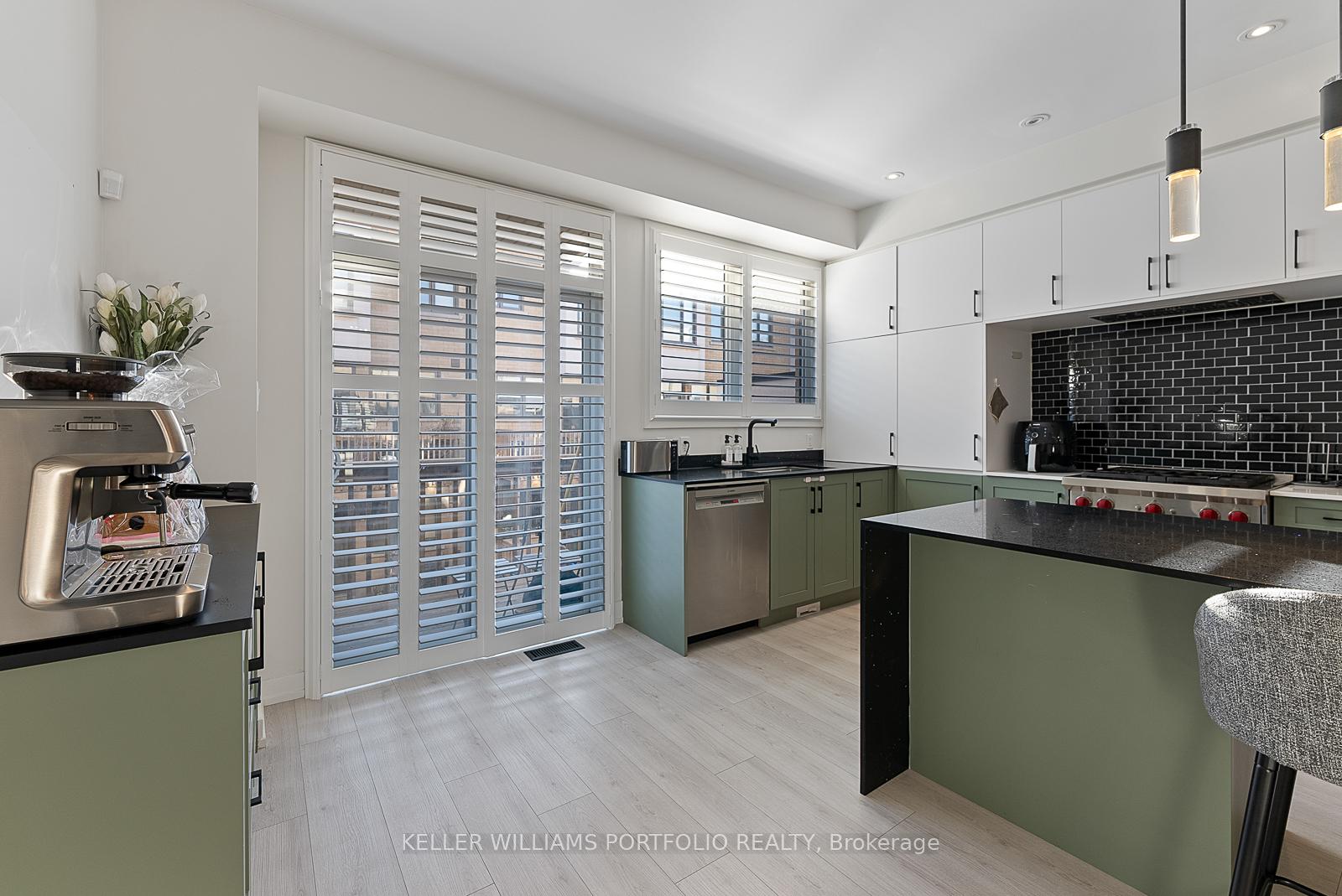 Photo 11 of 222 Squire Crescent, Oakville, Glenorchy — HOMEH