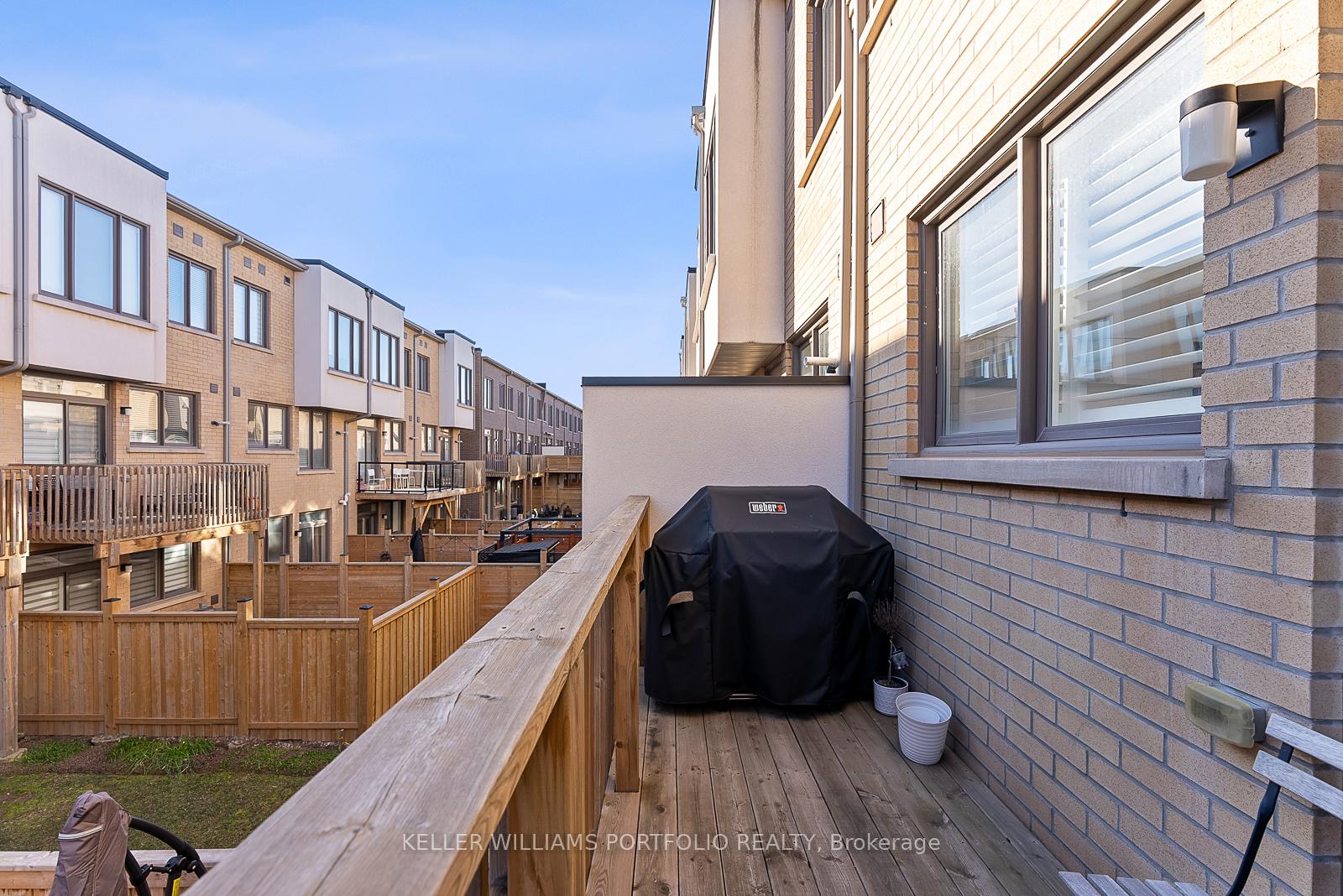 Photo 18 of 222 Squire Crescent, Oakville, Glenorchy — HOMEH
