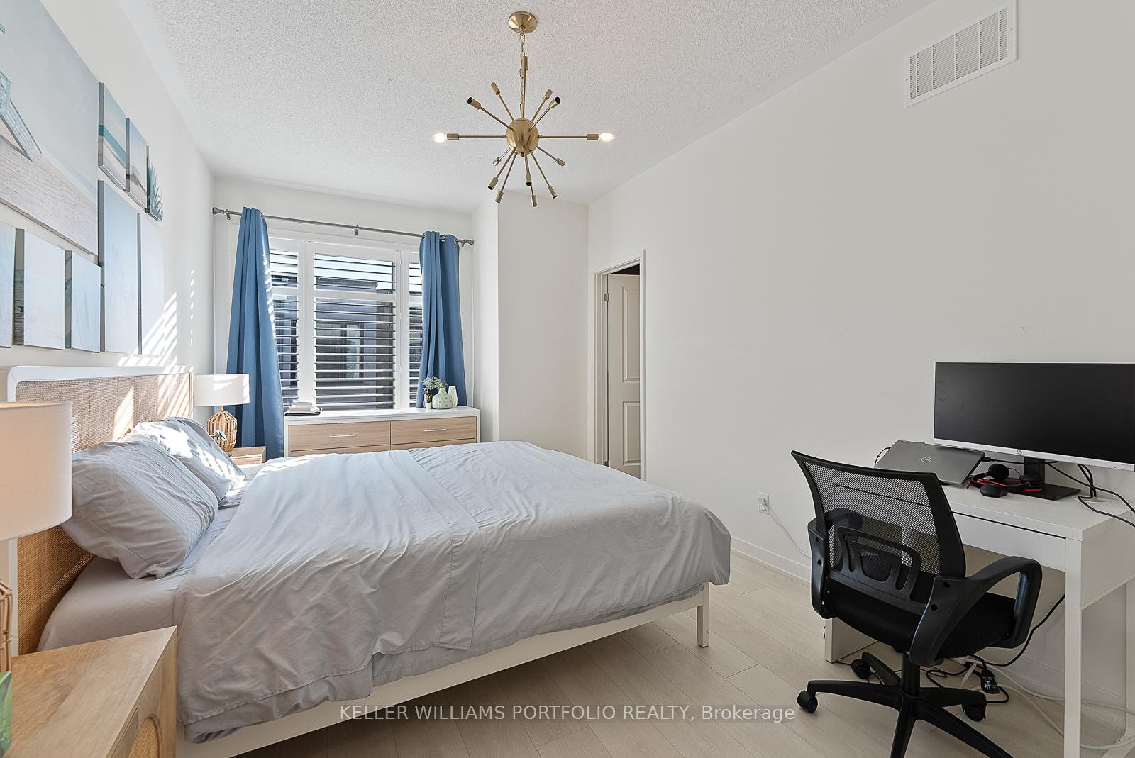 Photo 26 of 222 Squire Crescent, Oakville, Glenorchy — HOMEH