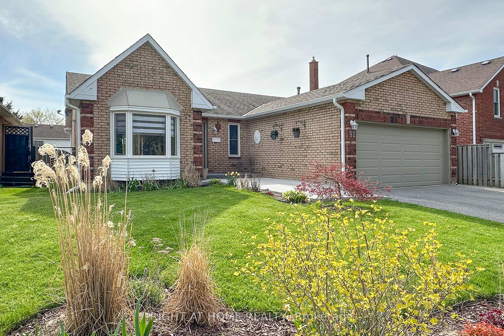 Front of 91 Foster Creek Drive N