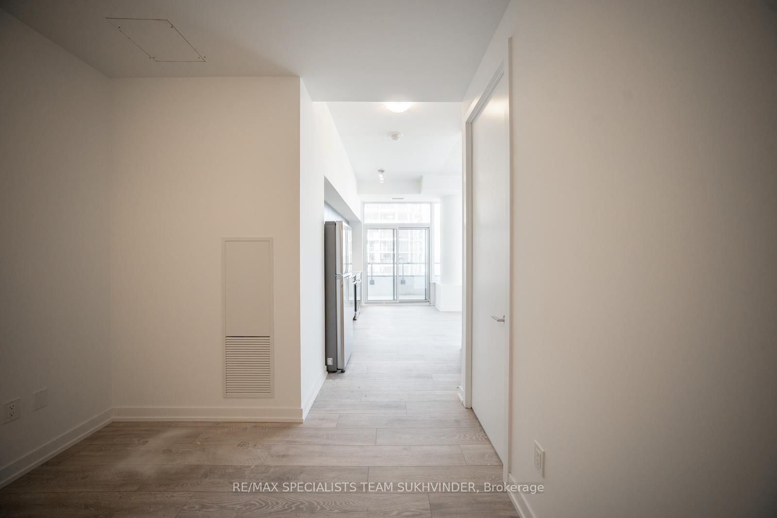 Photo 6 of Unit 2705, 1455 Celebration Dr, Pickering, Bay Ridges — HOMEH