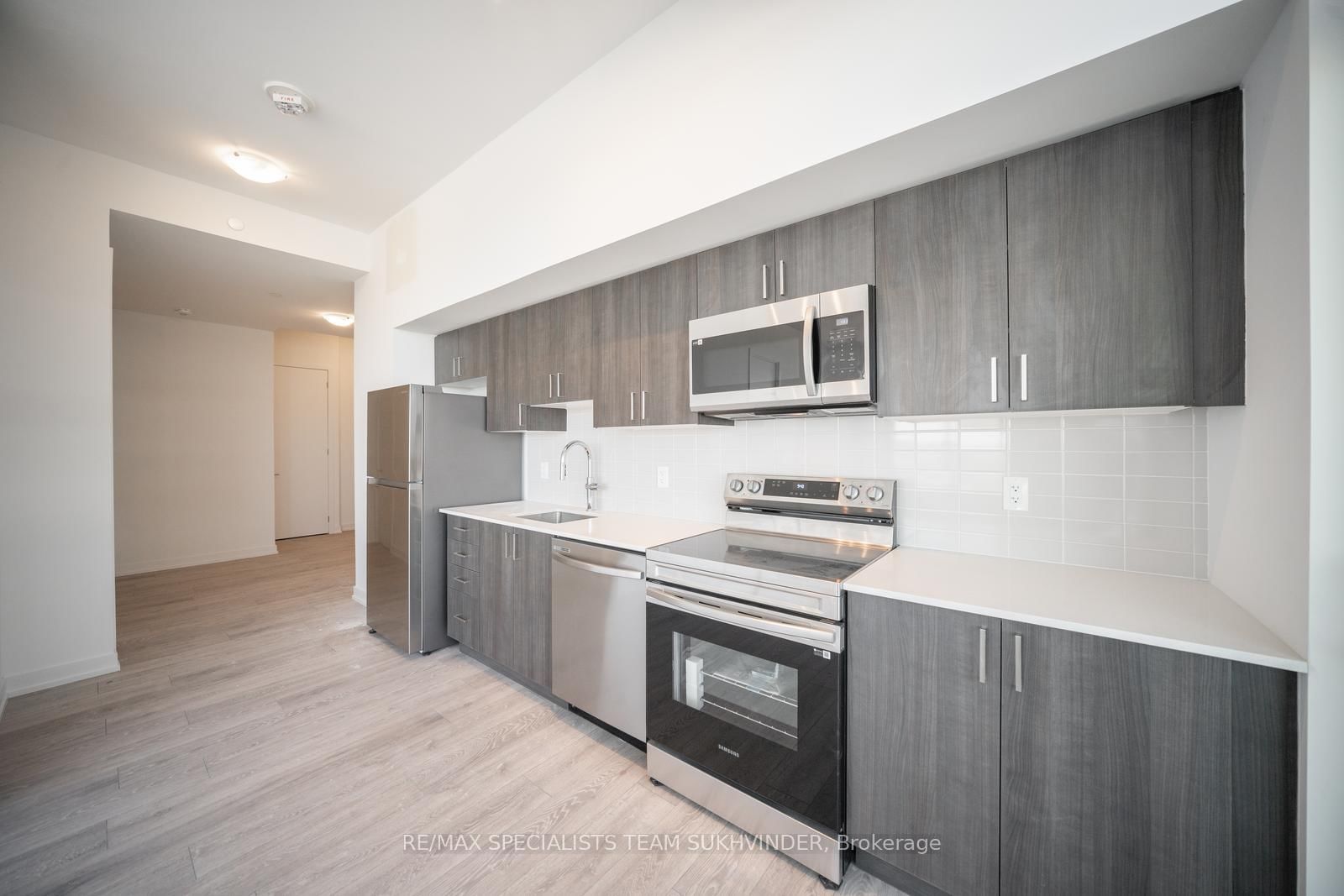 Photo 9 of Unit 2705, 1455 Celebration Dr, Pickering, Bay Ridges — HOMEH