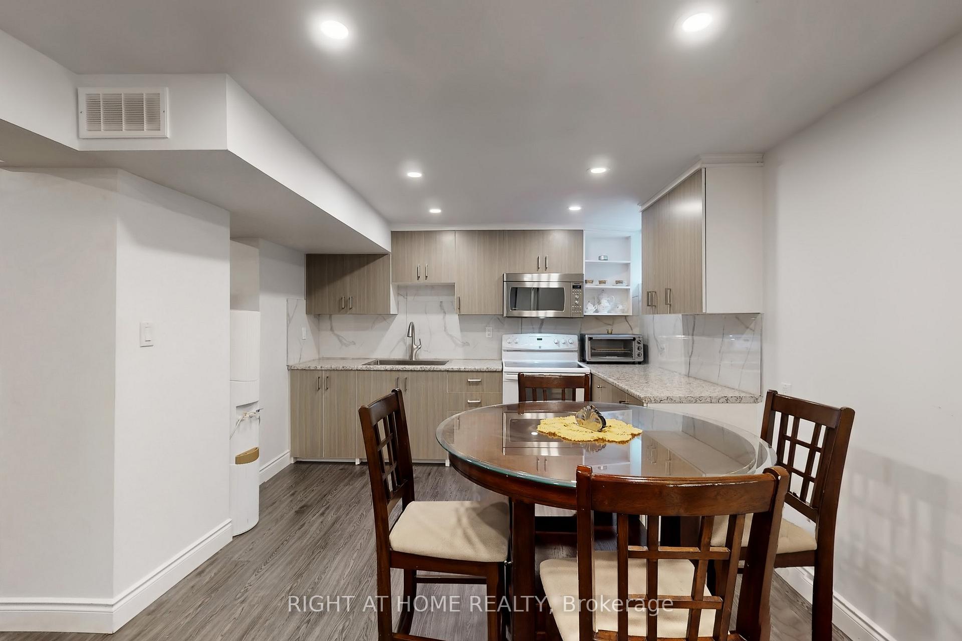 Photo 39 of 186 Green Road, Hamilton, Stoney Creek — HOMEH