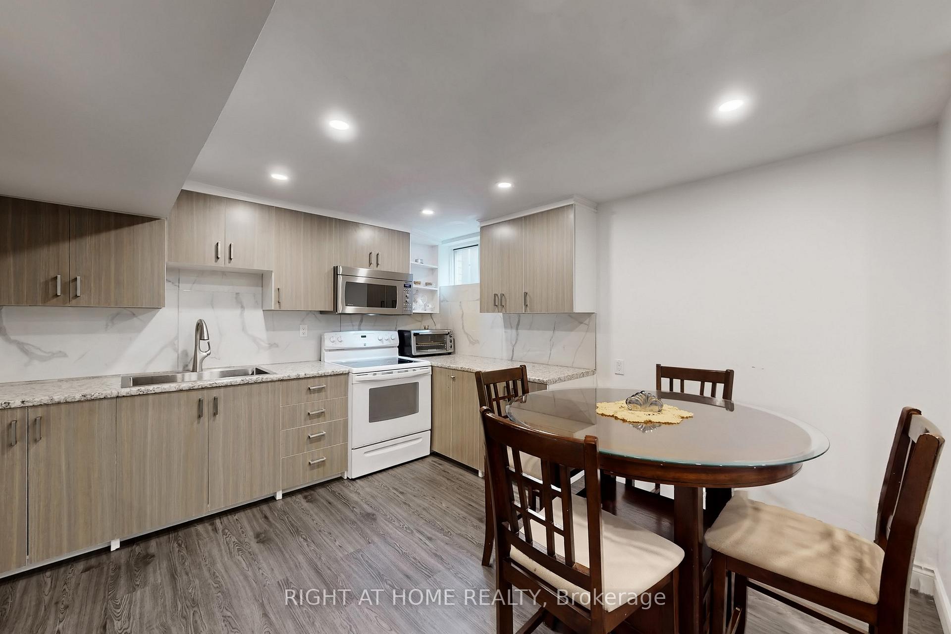 Photo 40 of 186 Green Road, Hamilton, Stoney Creek — HOMEH