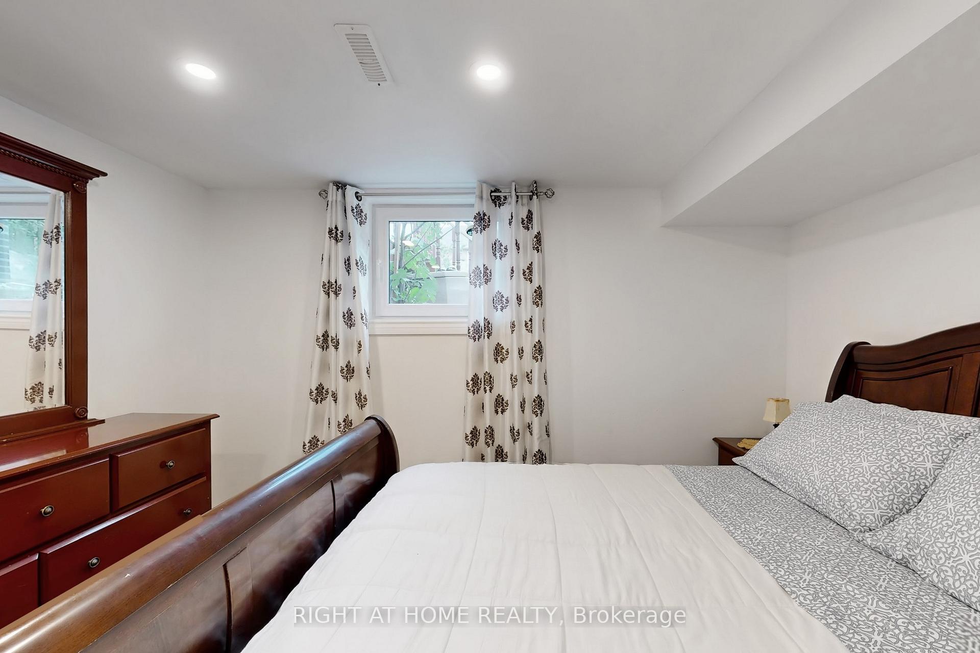 Photo 42 of 186 Green Road, Hamilton, Stoney Creek — HOMEH
