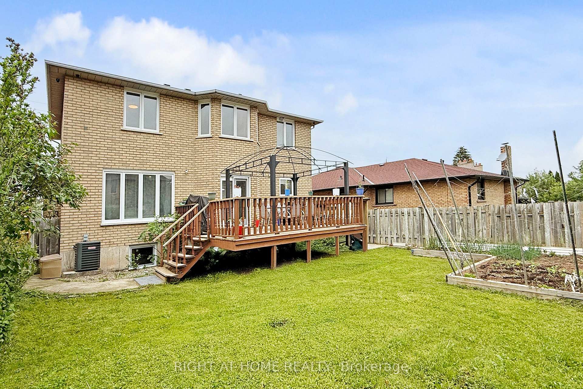 Photo 49 of 186 Green Road, Hamilton, Stoney Creek — HOMEH
