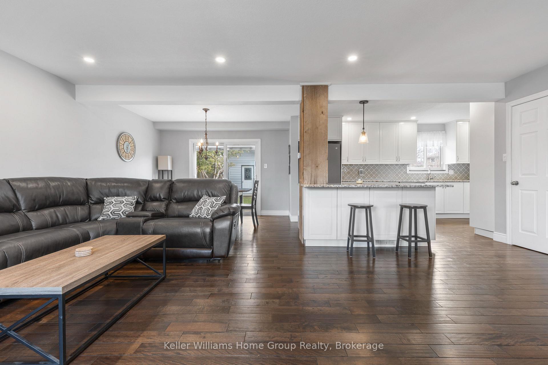 Photo 7 of 23 Pondview Crescent, Guelph, Victoria North — HOMEH