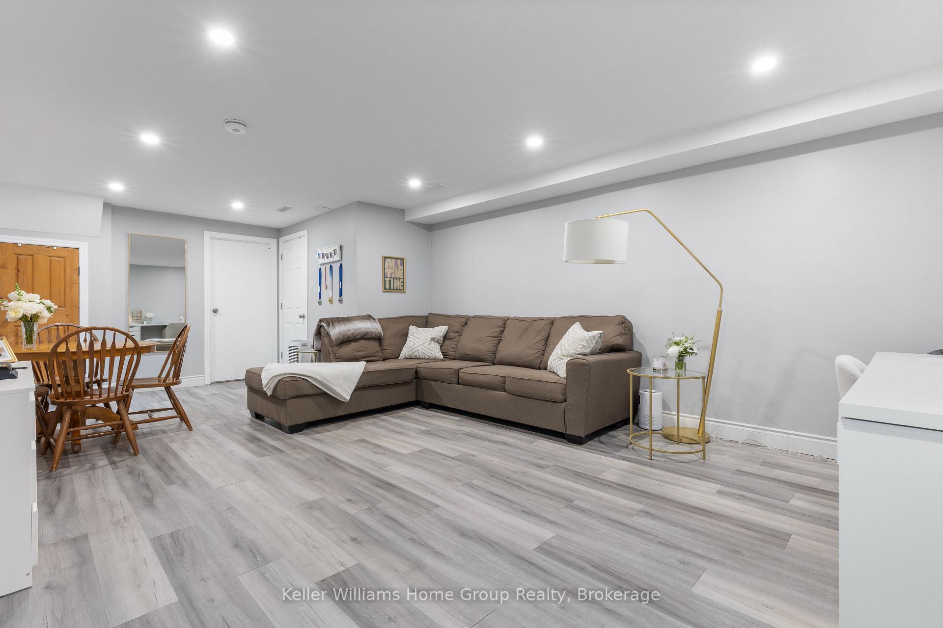 Photo 31 of 23 Pondview Crescent, Guelph, Victoria North — HOMEH