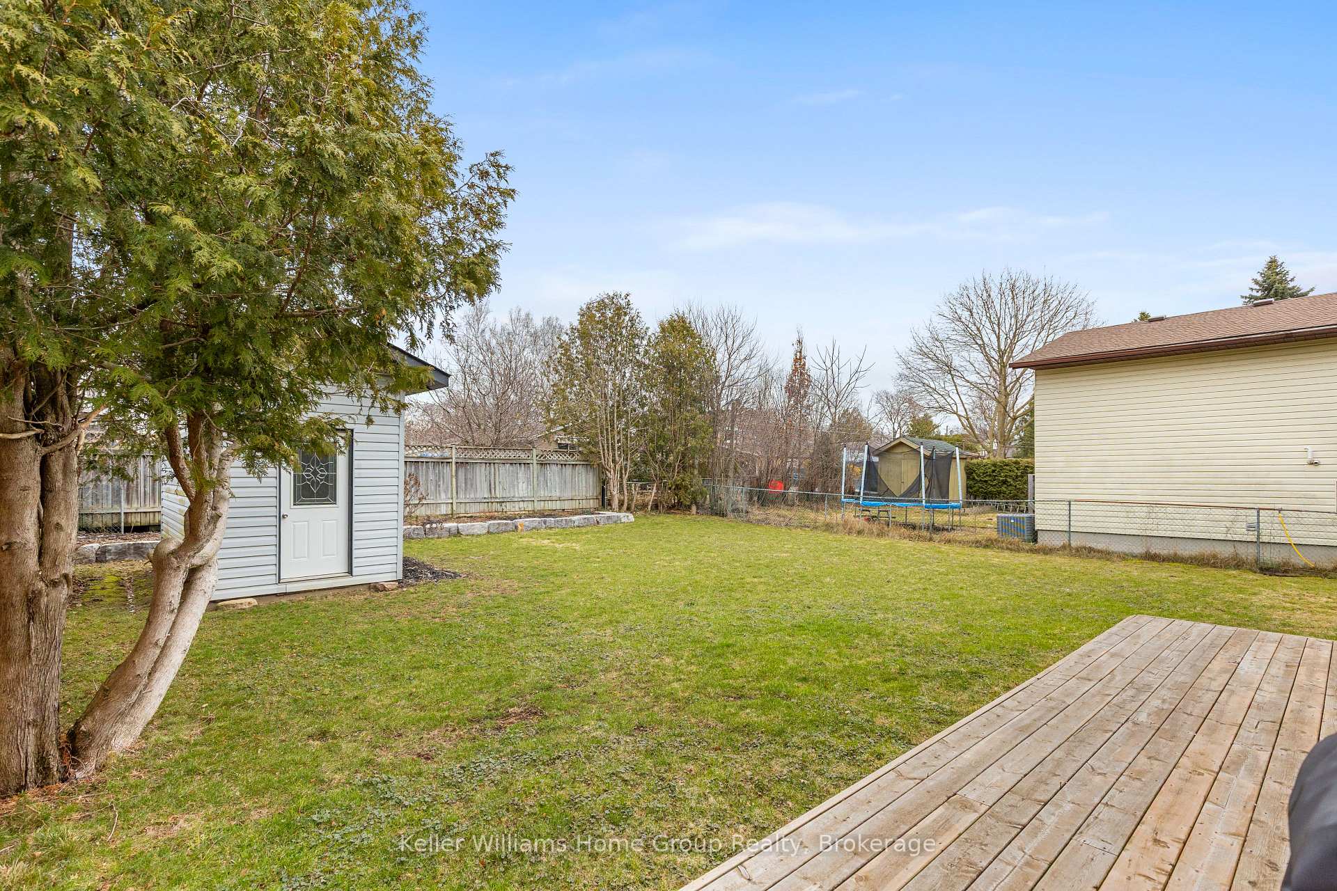 Photo 35 of 23 Pondview Crescent, Guelph, Victoria North — HOMEH