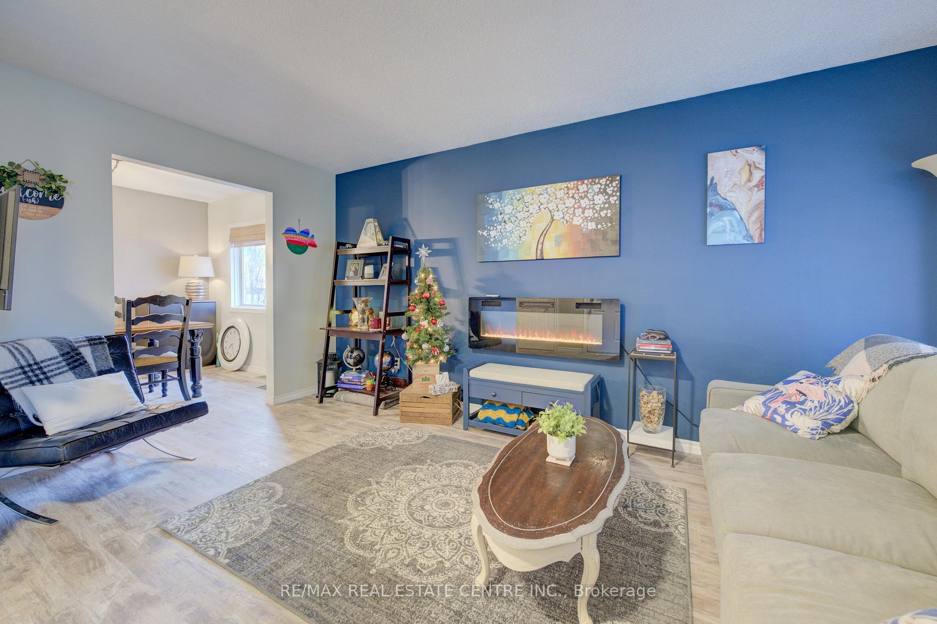 Photo 6 of 81 Dyer Court, Cambridge, Silver Heights — HOMEH
