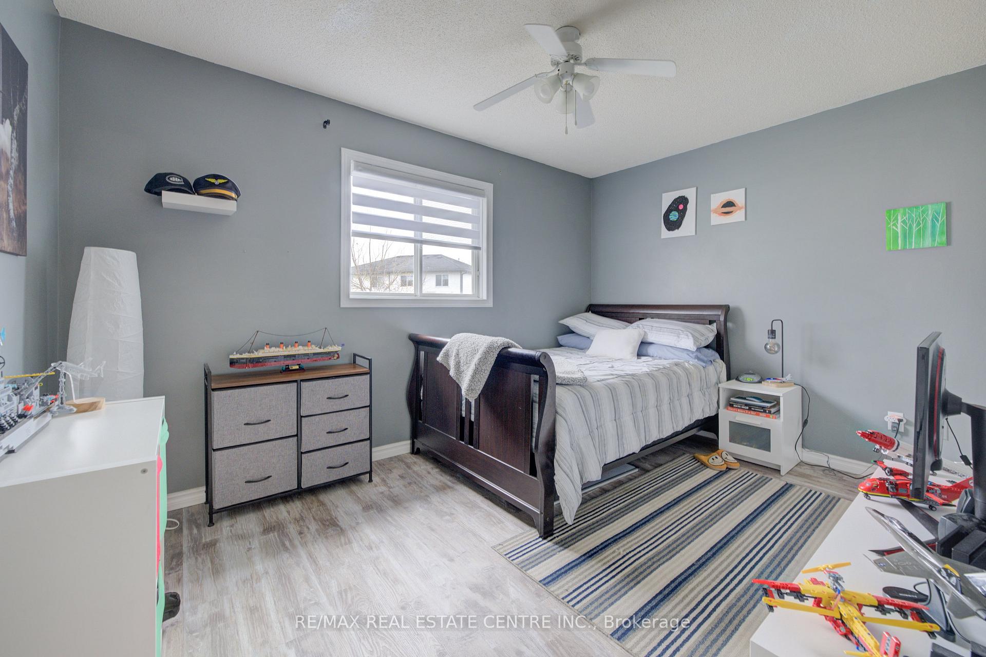 Photo 16 of 81 Dyer Court, Cambridge, Silver Heights — HOMEH