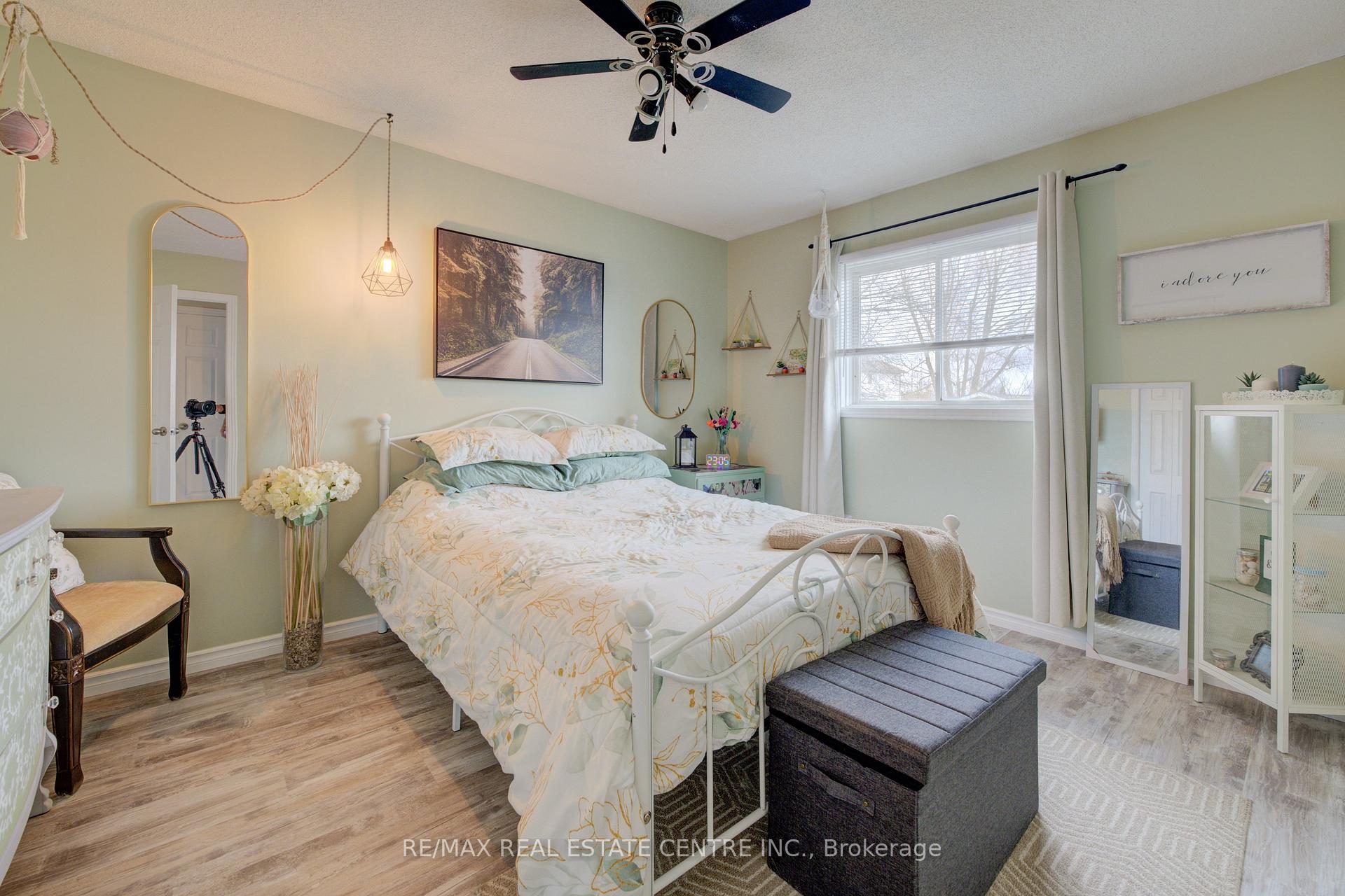 Photo 17 of 81 Dyer Court, Cambridge, Silver Heights — HOMEH