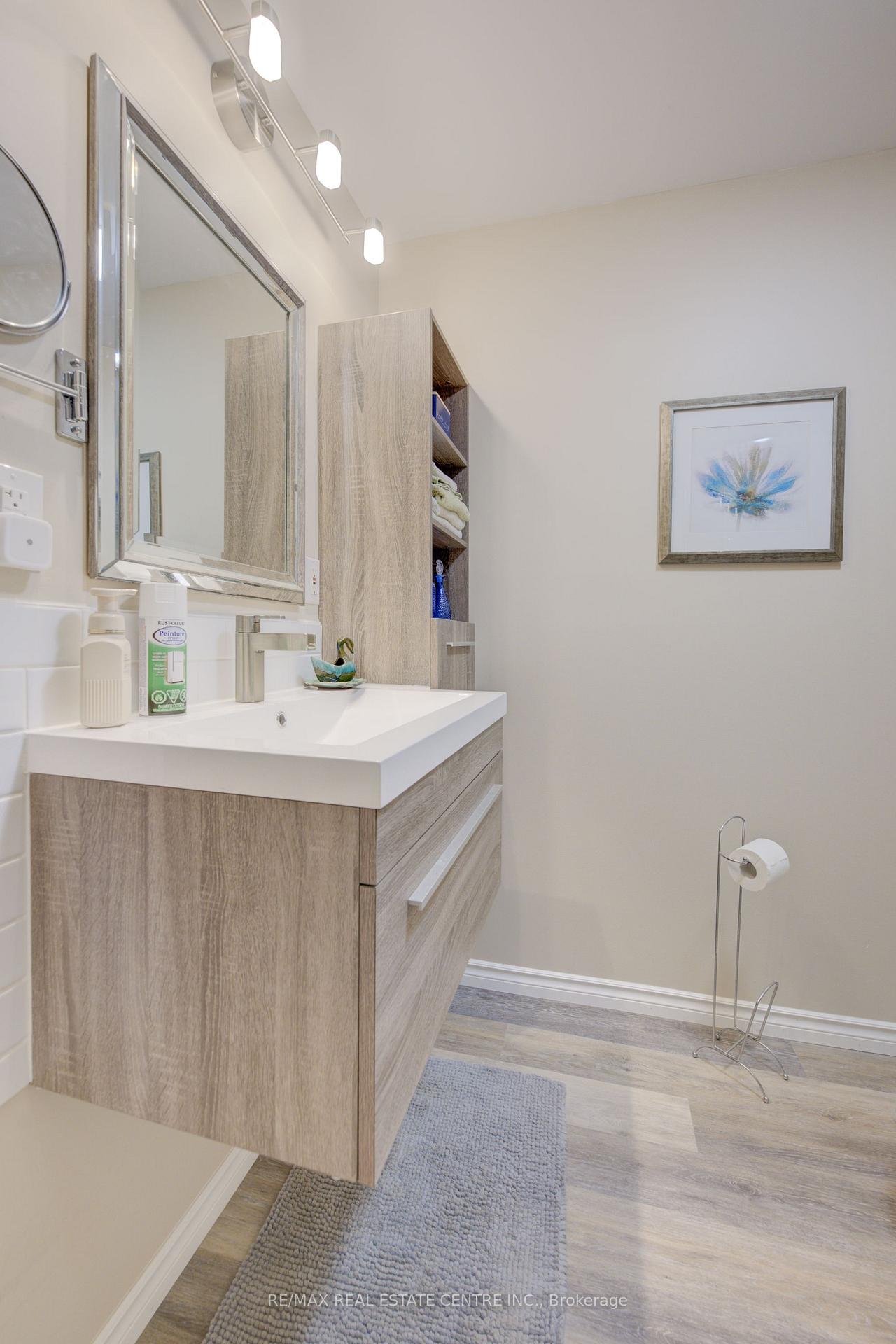 Photo 30 of 81 Dyer Court, Cambridge, Silver Heights — HOMEH