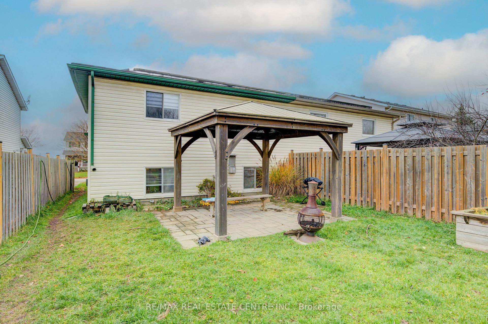 Photo 36 of 81 Dyer Court, Cambridge, Silver Heights — HOMEH