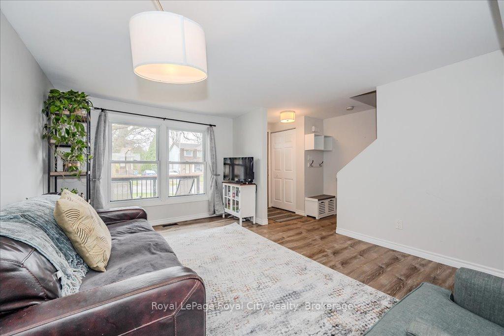 Photo 10 of 364 Cole Road, Guelph, Kortright West — HOMEH
