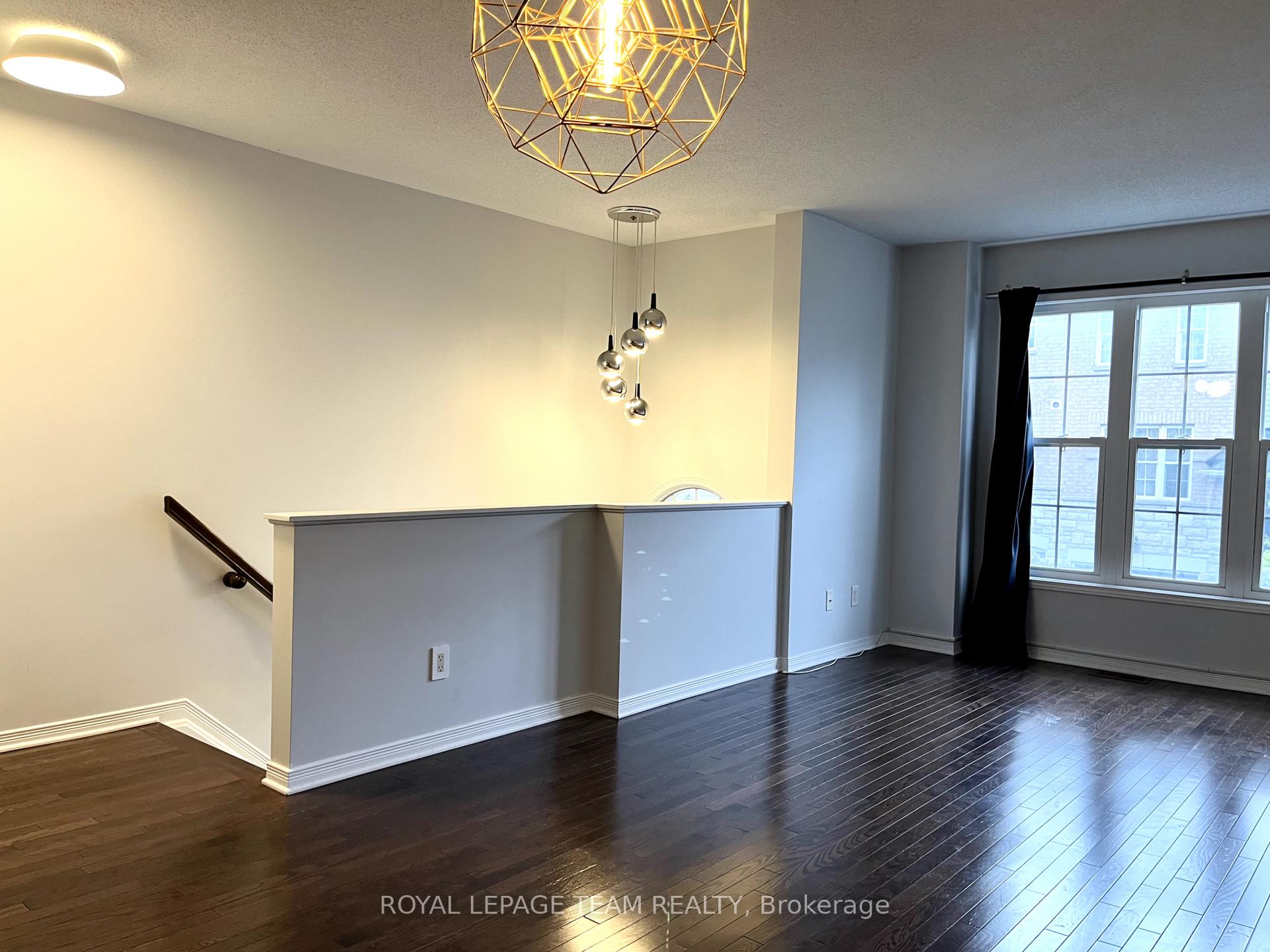 Photo 5 of 35 Jenscott Private, Ottawa, Central Park — HOMEH