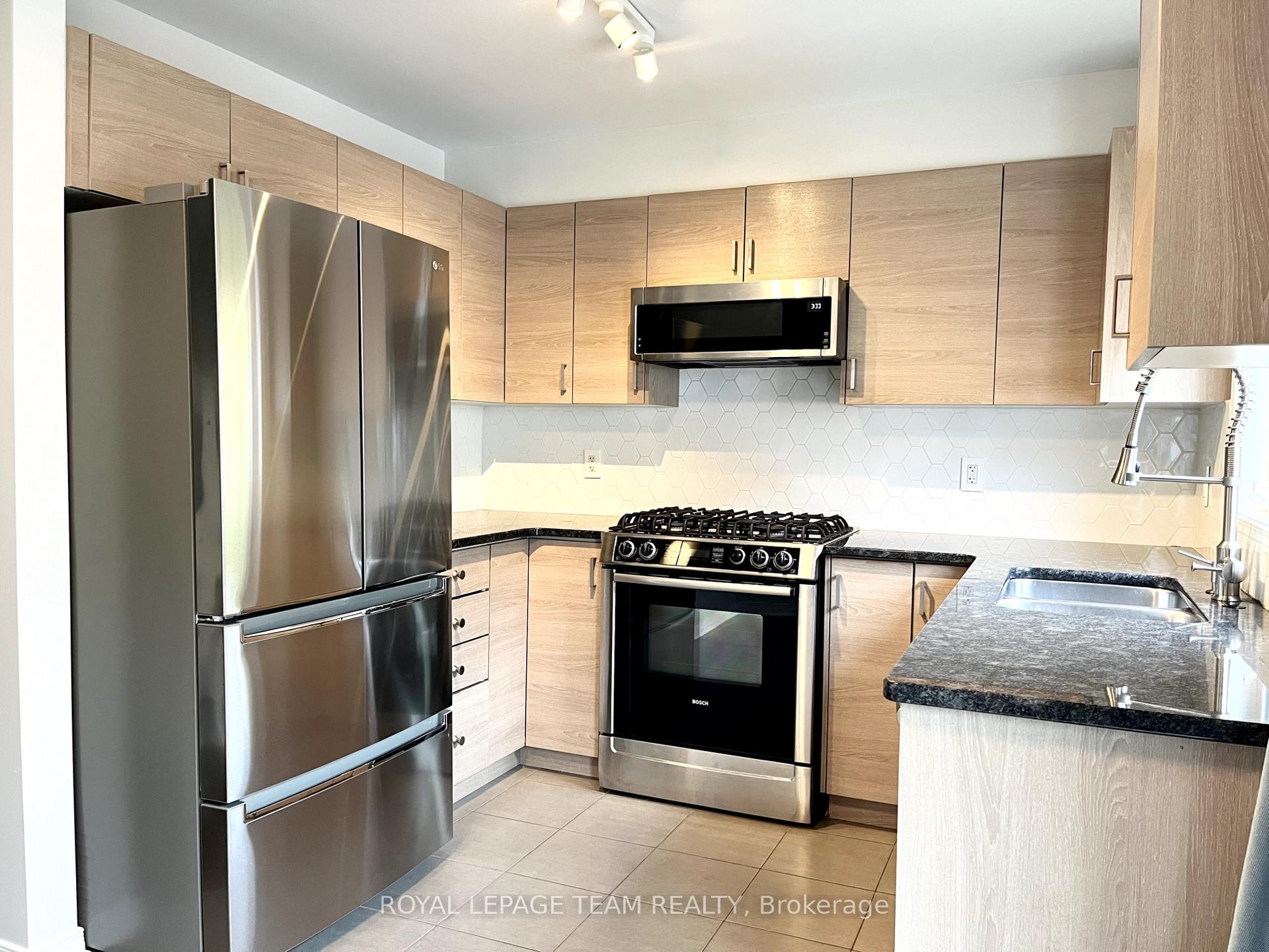 Photo 11 of 35 Jenscott Private, Ottawa, Central Park — HOMEH