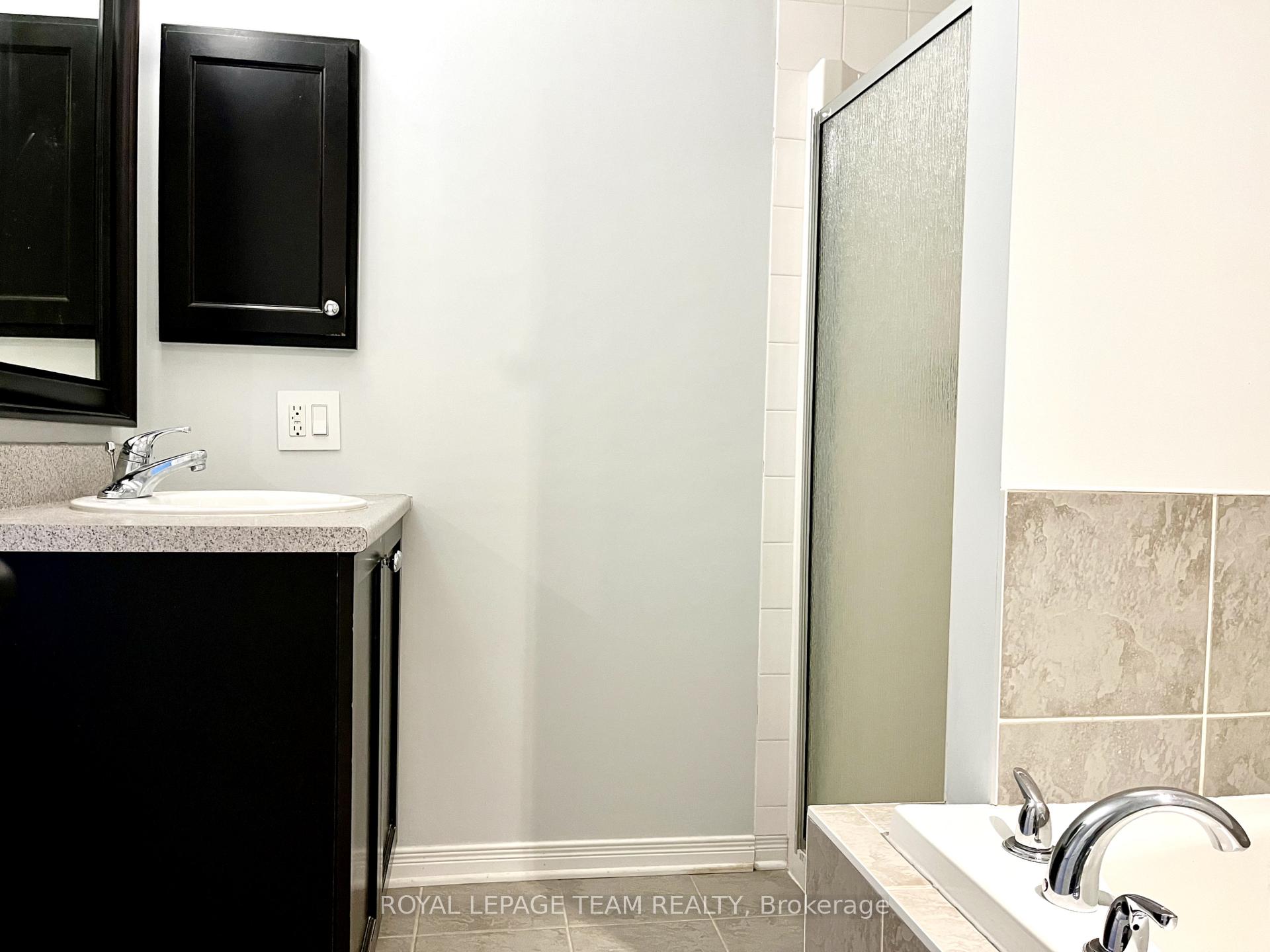 Photo 24 of 35 Jenscott Private, Ottawa, Central Park — HOMEH