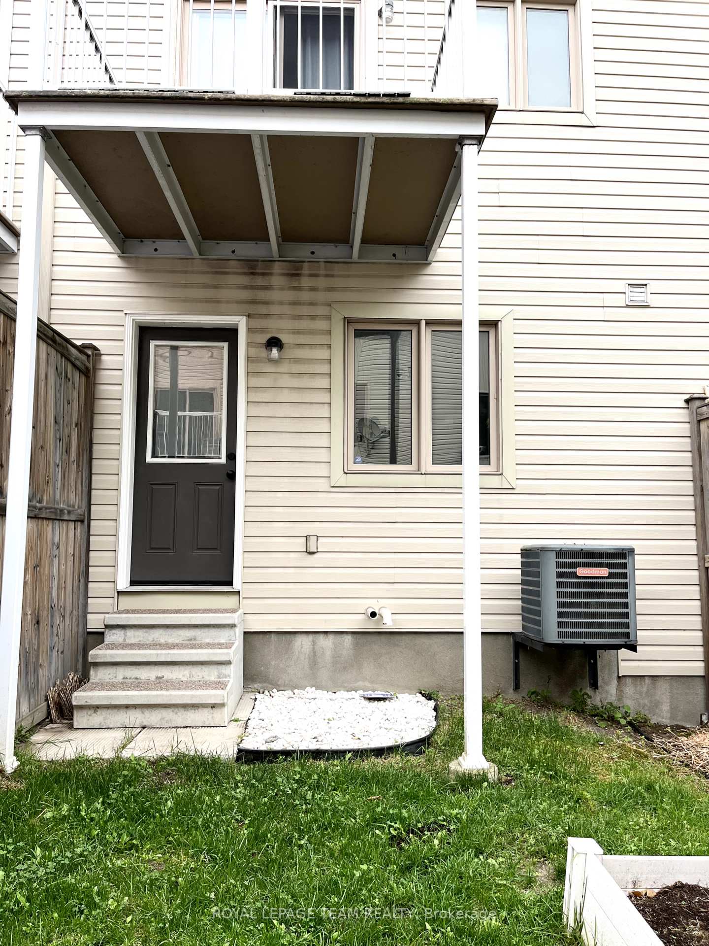 Photo 30 of 35 Jenscott Private, Ottawa, Central Park — HOMEH