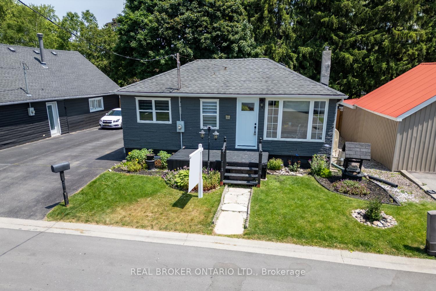 Photo 3 of 3 Lambs Lane, Clarington, Bowmanville — HOMEH