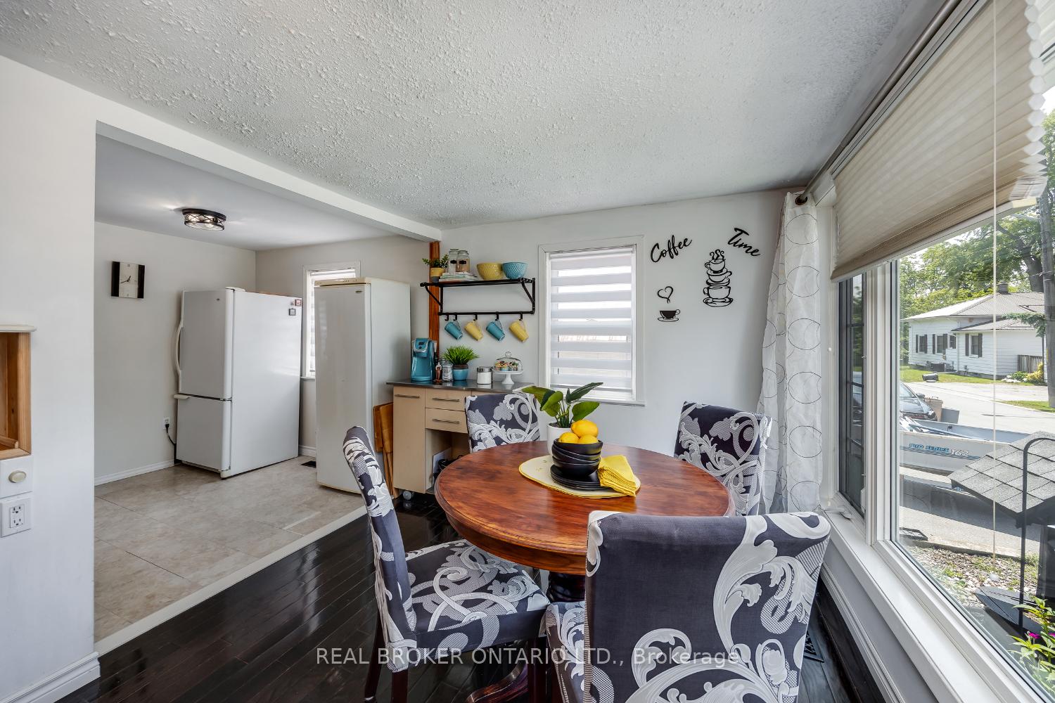 Photo 7 of 3 Lambs Lane, Clarington, Bowmanville — HOMEH