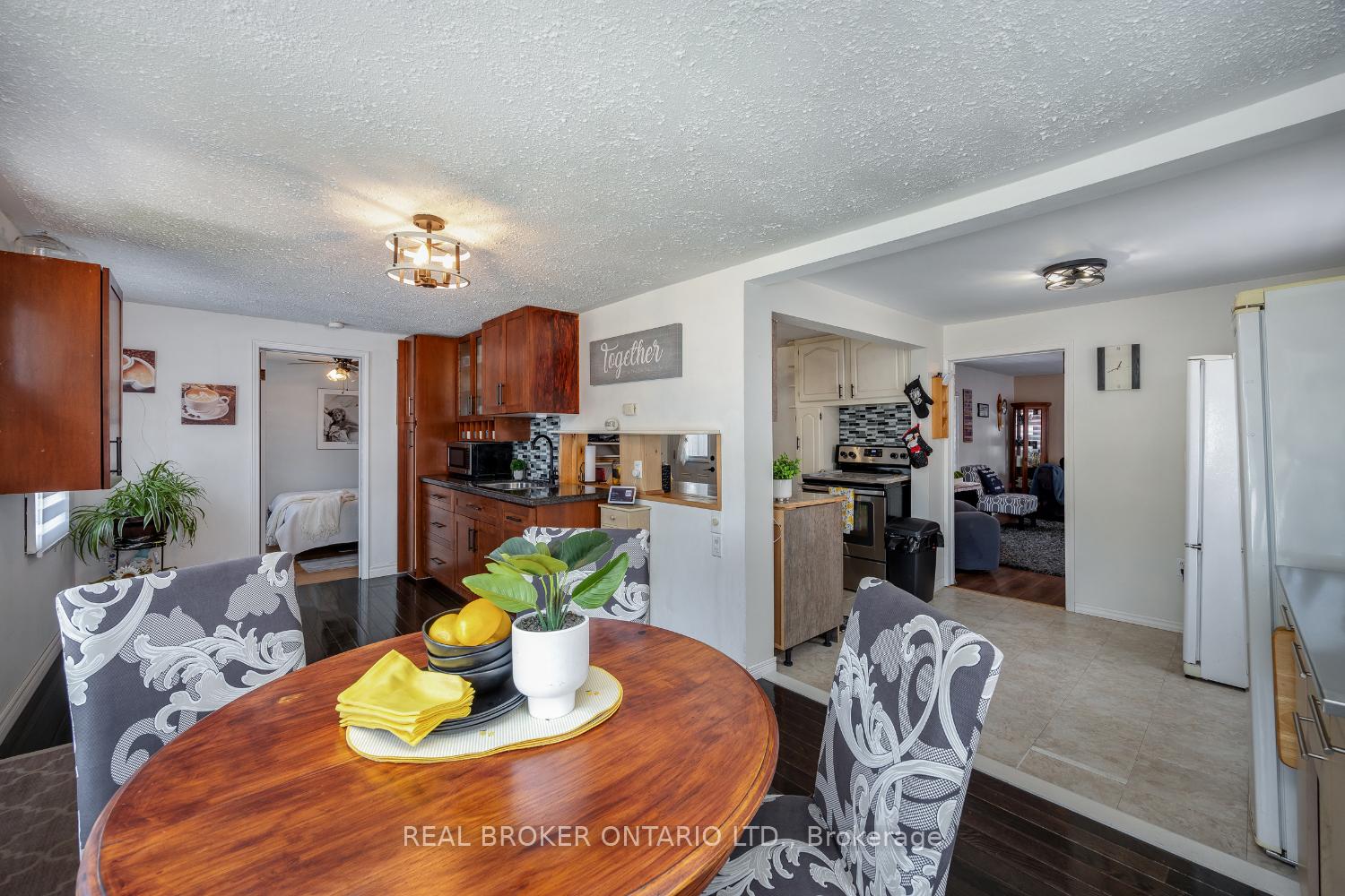 Photo 8 of 3 Lambs Lane, Clarington, Bowmanville — HOMEH