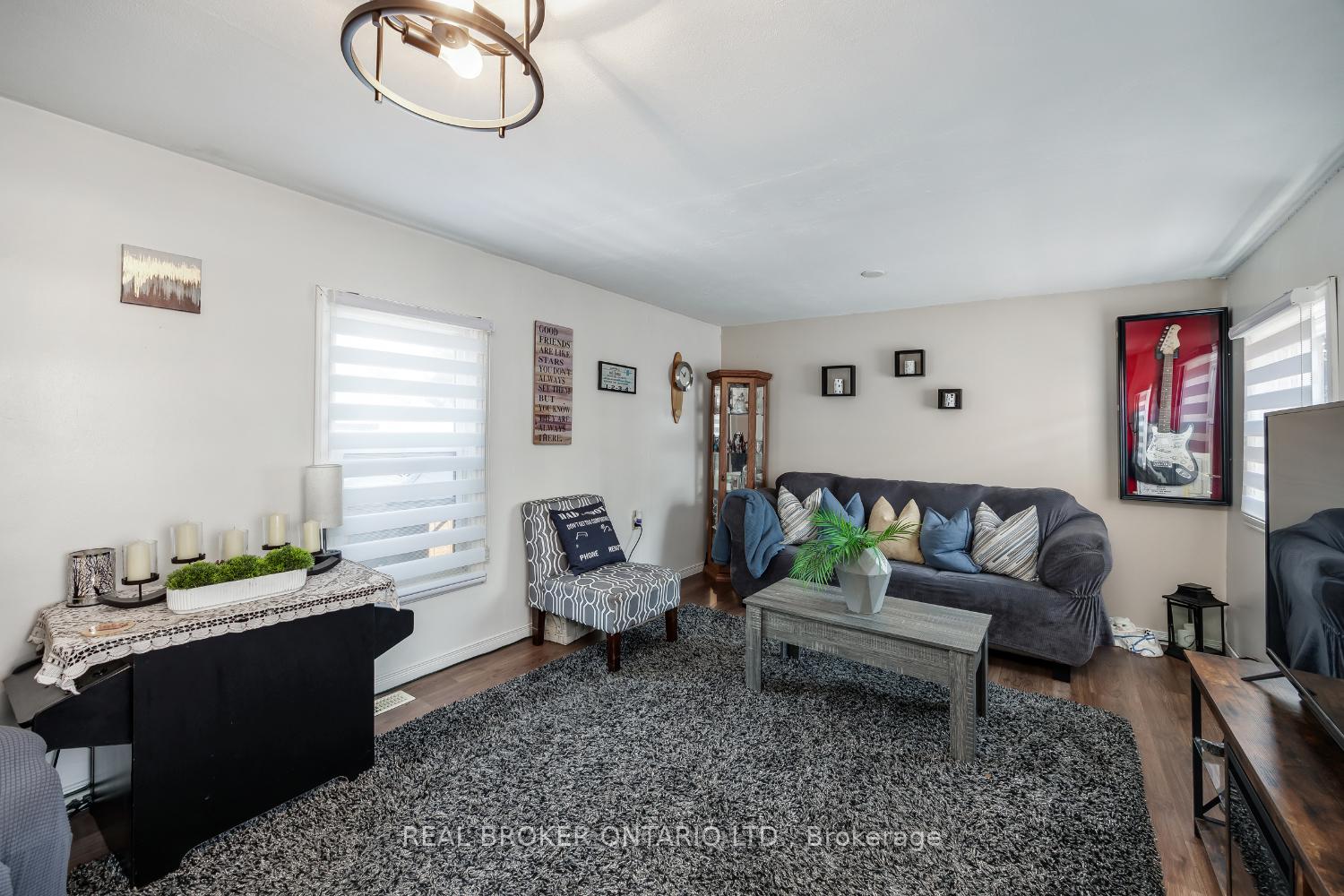 Photo 11 of 3 Lambs Lane, Clarington, Bowmanville — HOMEH