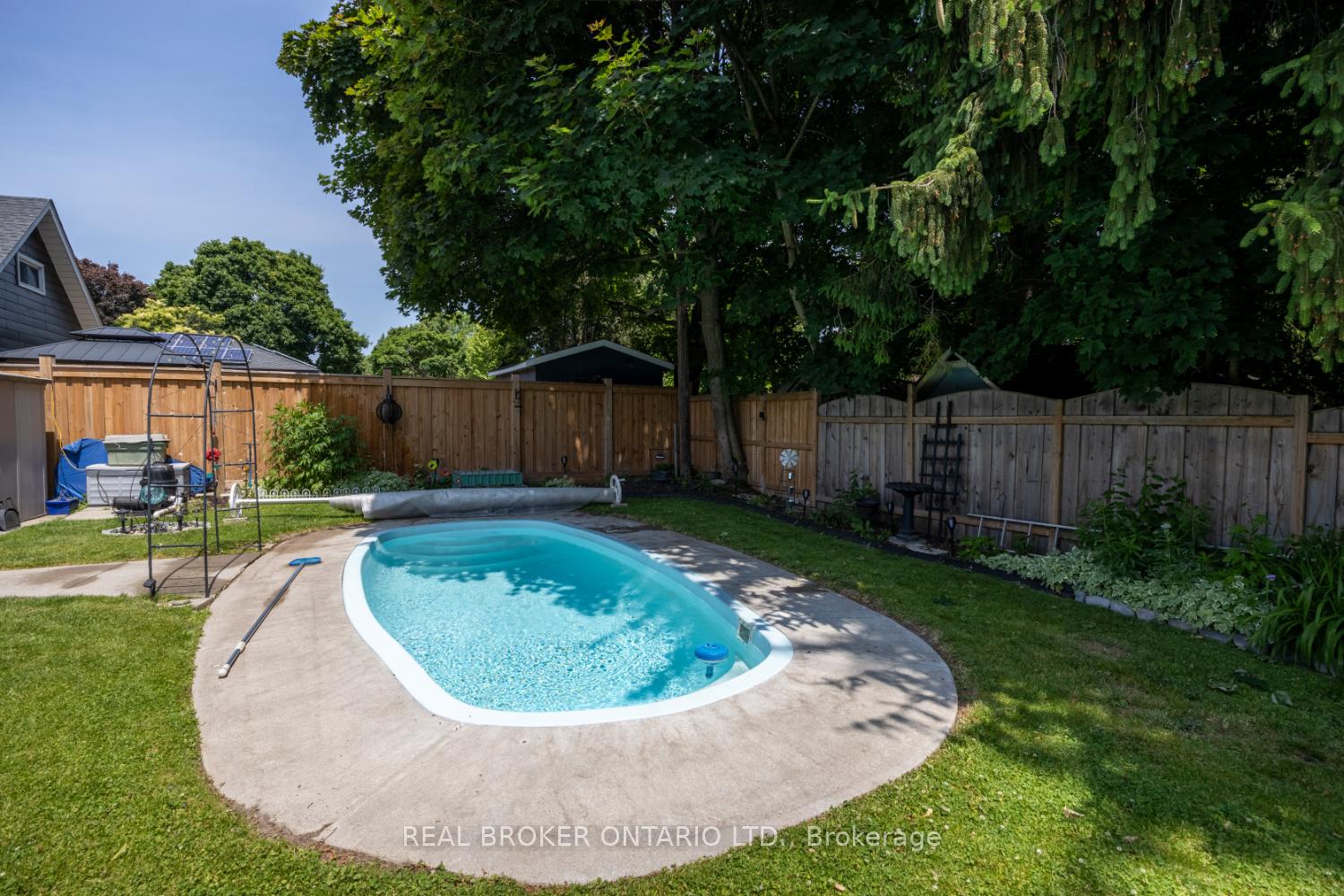 Photo 18 of 3 Lambs Lane, Clarington, Bowmanville — HOMEH