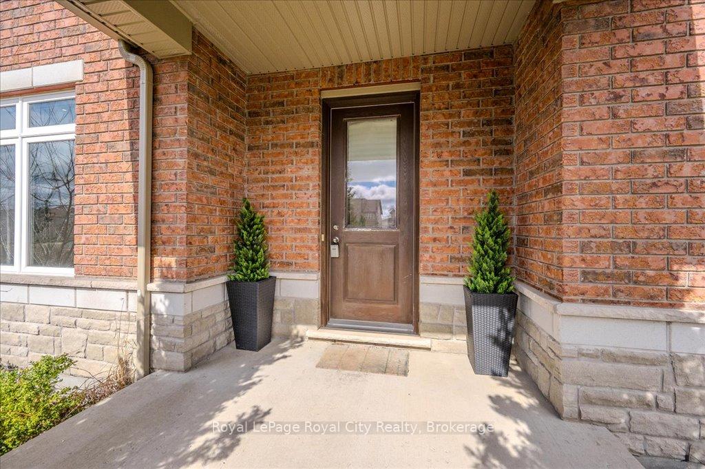 Photo 4 of 22 Tolton Drive, Guelph, Pineridge/Westminster Woods — HOMEH