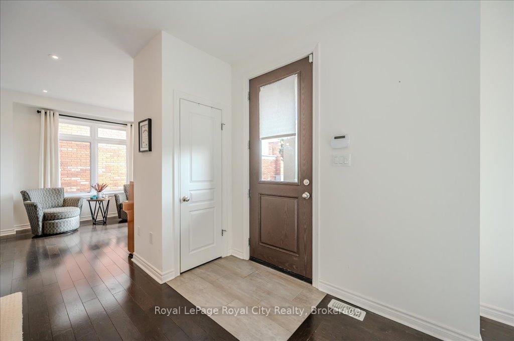 Photo 5 of 22 Tolton Drive, Guelph, Pineridge/Westminster Woods — HOMEH
