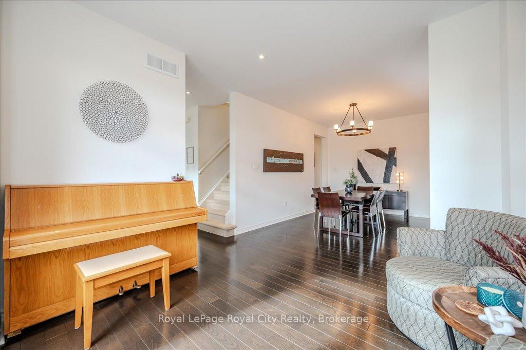 Photo 7 of 22 Tolton Drive, Guelph, Pineridge/Westminster Woods — HOMEH