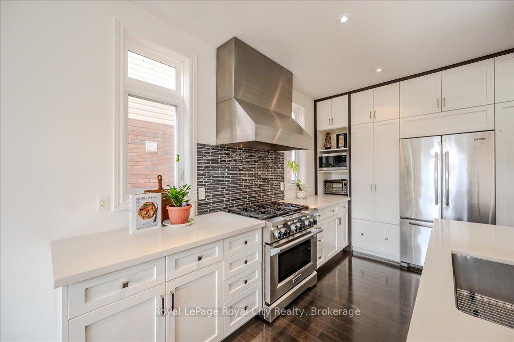 Photo 11 of 22 Tolton Drive, Guelph, Pineridge/Westminster Woods — HOMEH