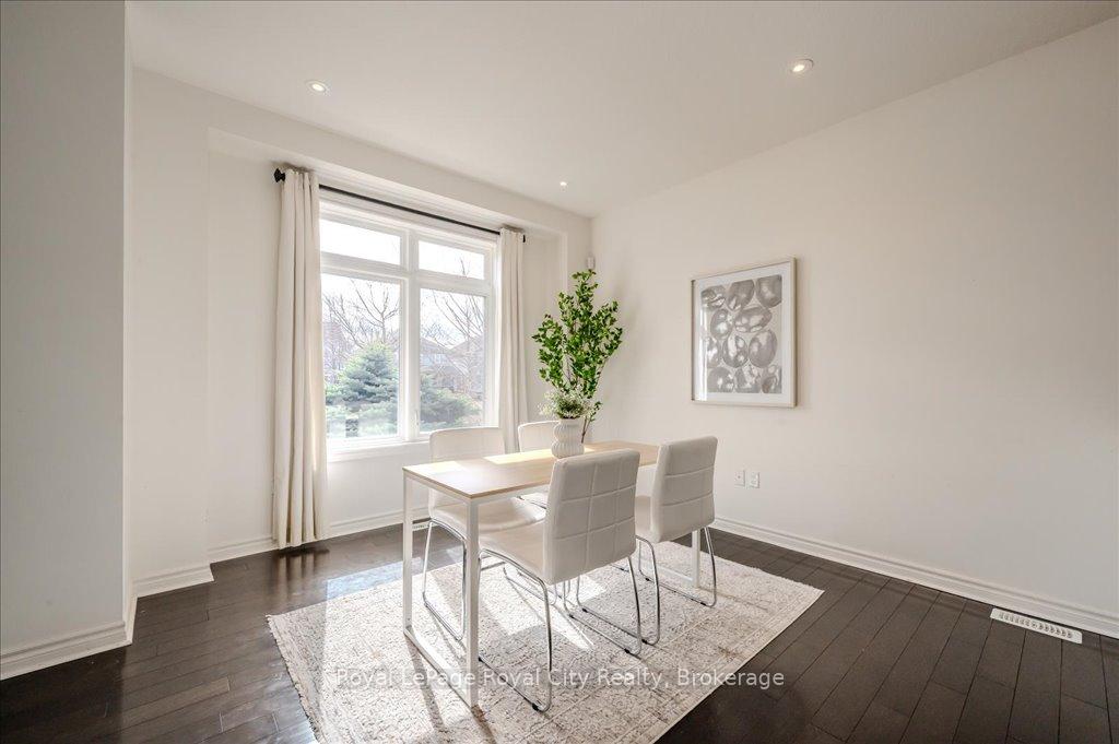 Photo 14 of 22 Tolton Drive, Guelph, Pineridge/Westminster Woods — HOMEH