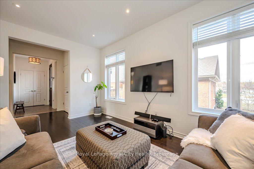 Photo 17 of 22 Tolton Drive, Guelph, Pineridge/Westminster Woods — HOMEH